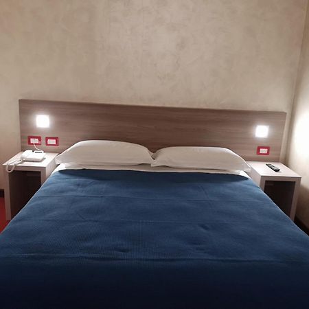 Hotel Italia Дормелето Екстериор снимка