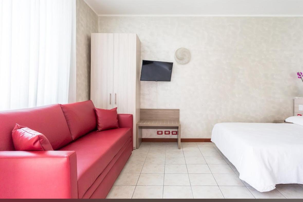 Hotel Italia Дормелето Екстериор снимка